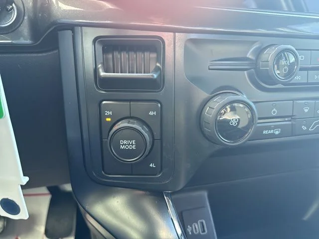 2025 Ford F-150 STX - Photo 11