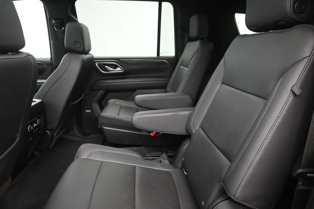 Used 2022 Gray Chevrolet Z71 image 12