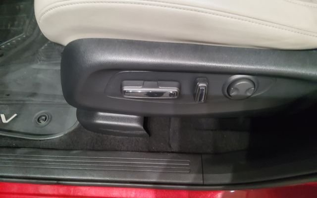 Used 2024 Red Honda EX-L image 32