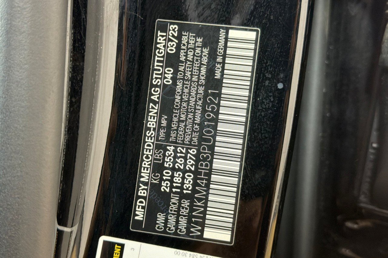 Used 2023 Black Mercedes-Benz GLC 300 image 27
