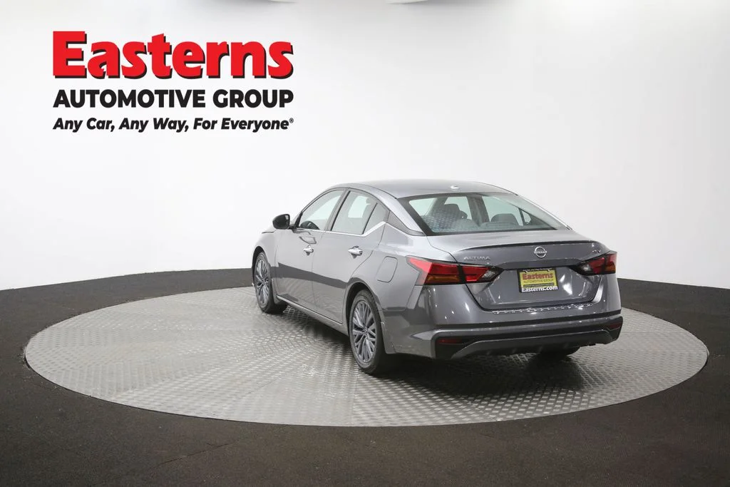 Used 2023 Gray Nissan 2.5 SV image 65