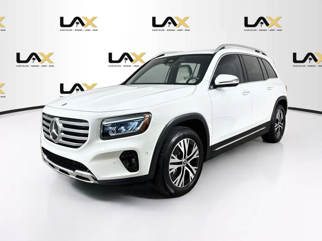 Used 2024 White Mercedes-Benz GLB 250 image 3