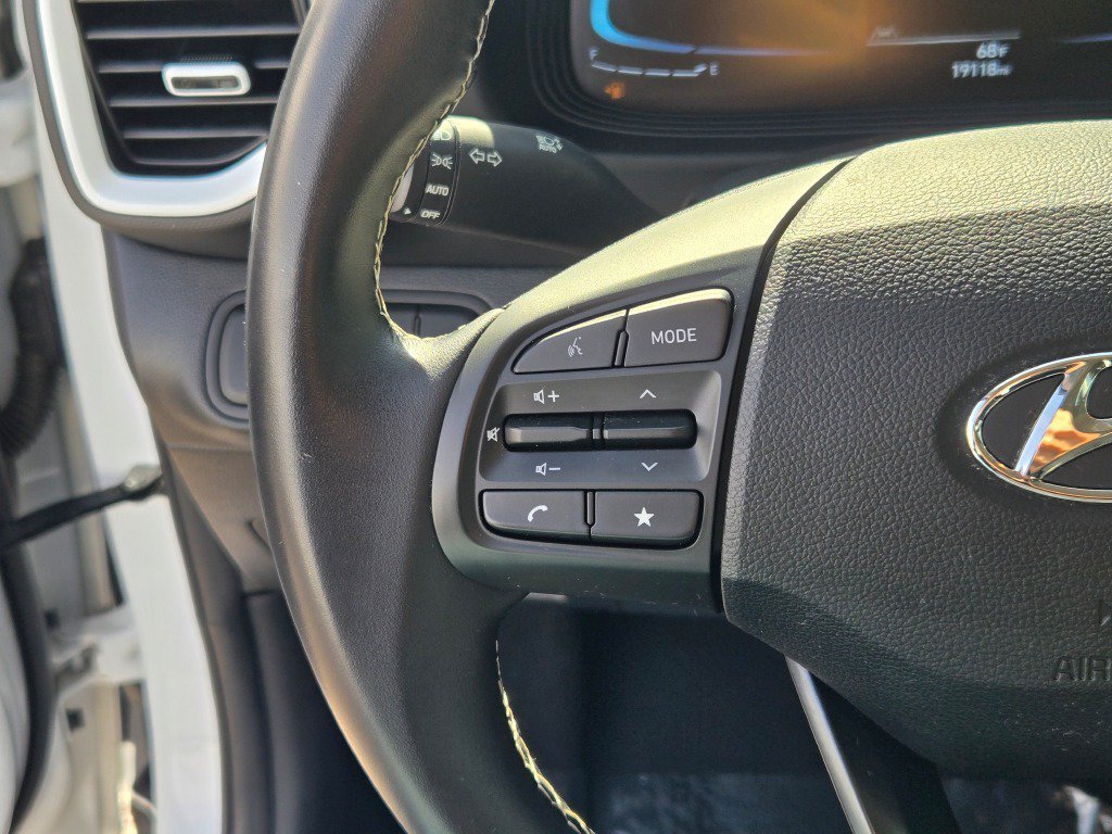 Certified Used 2023 Lunar Hyundai Limited image 25