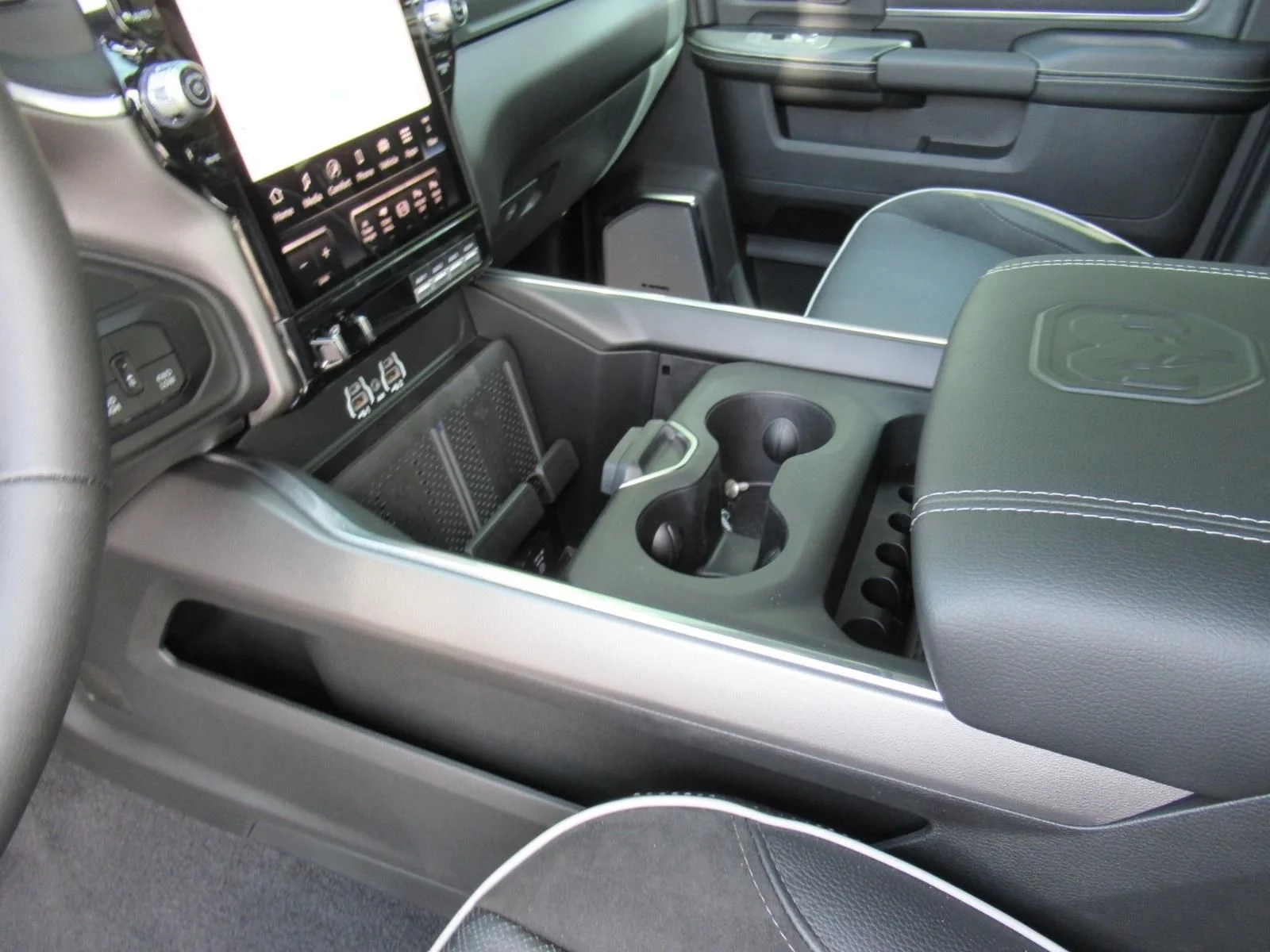 New 2026 Forged Blue Metallic Exterior Paint RAM Laramie image 19