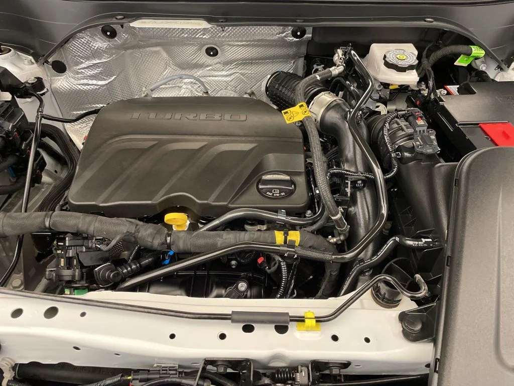 Used 2024 White Chevrolet 2RS image 30