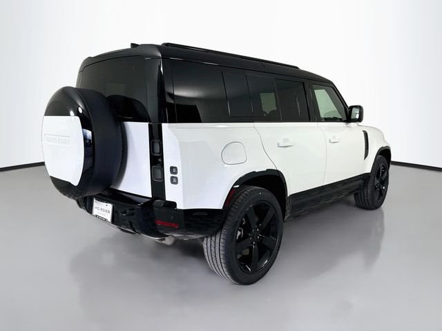 New 2026 Fuji White Land Rover X-Dynamic SE image 5
