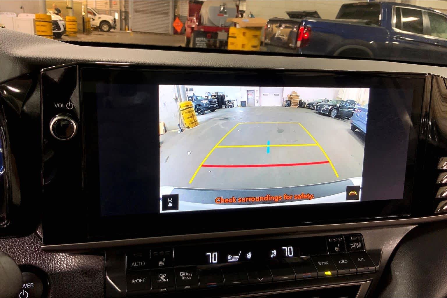 Used 2025 Wind Chill Pearl Toyota XSE image 27