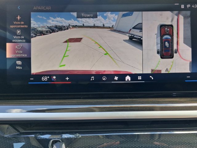 Used 2025 Red BMW xDrive40i image 20