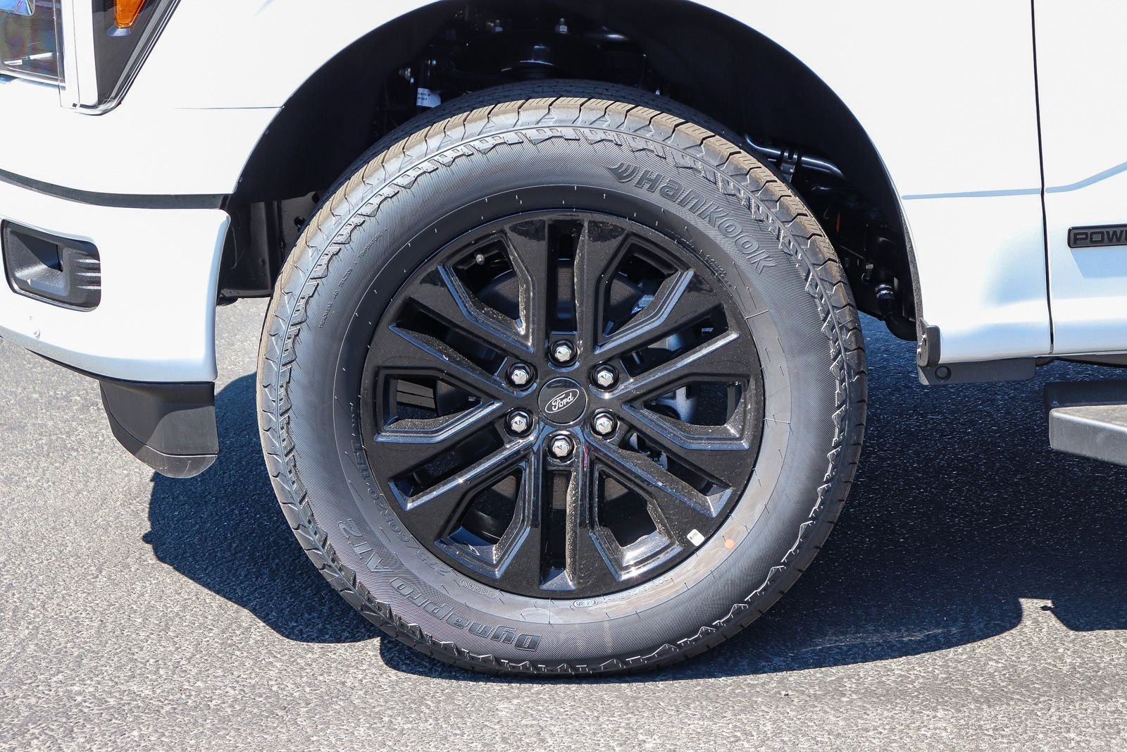 New 2026 Star White Metallic Tri-Coat Ford Lariat® image 9