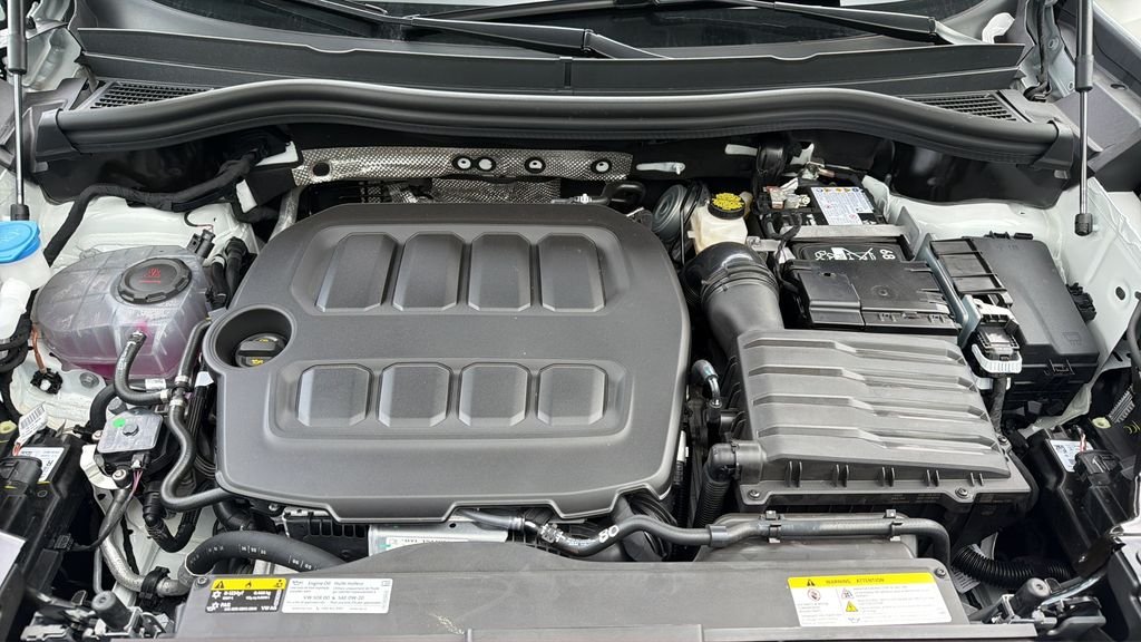 New 2026 Pure White Volkswagen 2.0T SE image 38