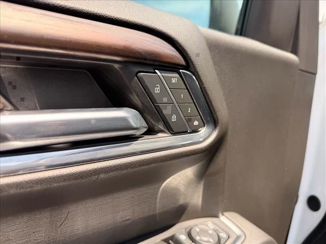 Used 2024 White GMC SLT image 20