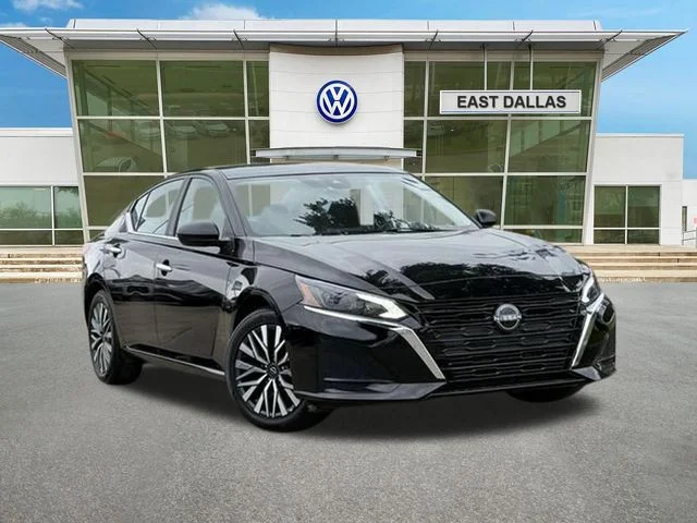 Pre-Owned 2025 Nissan Altima 2.5 SV