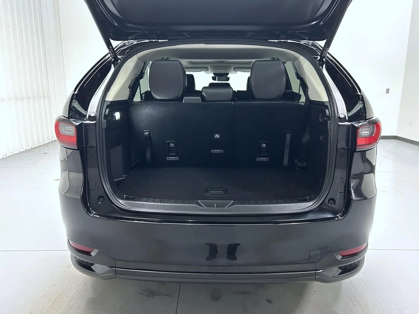 Used 2025 Black Mazda 3.3 Turbo Preferred image 22