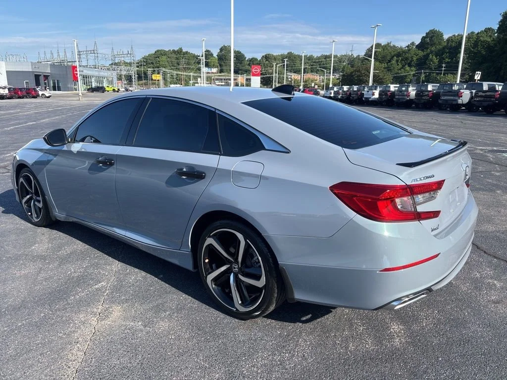 Used 2021 Sonic Gray Pearl Honda Sport image 3