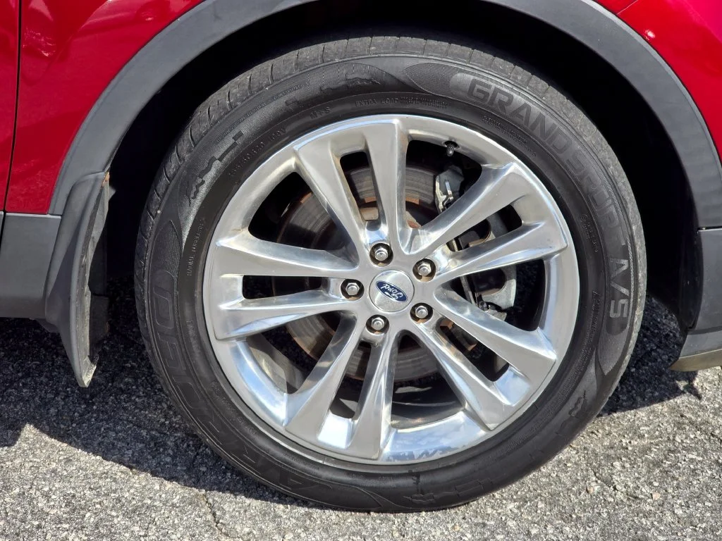 Used 2019 Red Ford XLT image 23