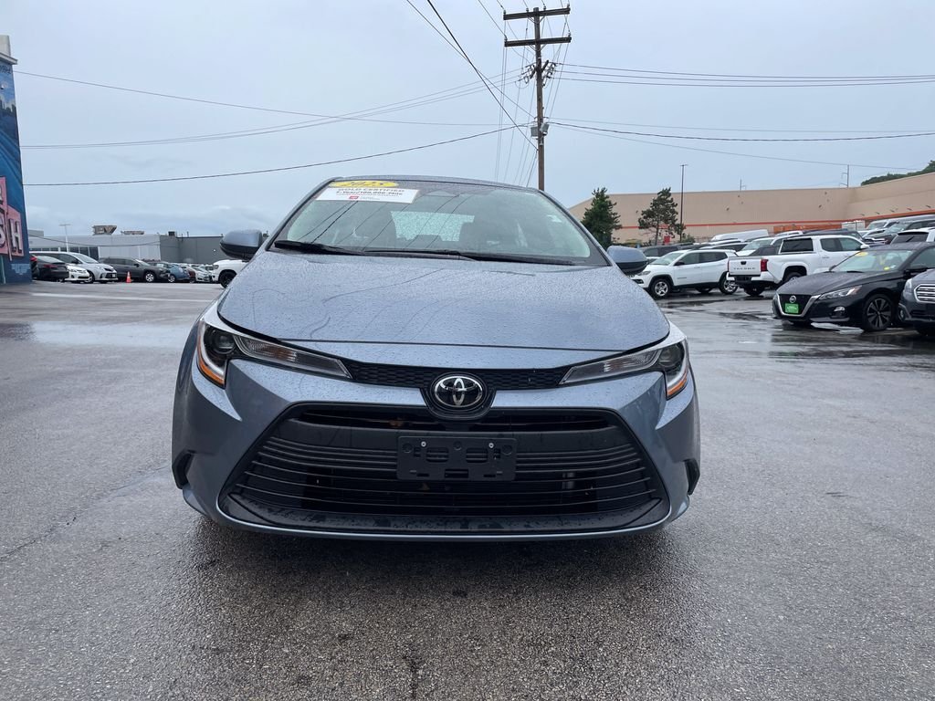 Used 2025 Gray Toyota LE image 5