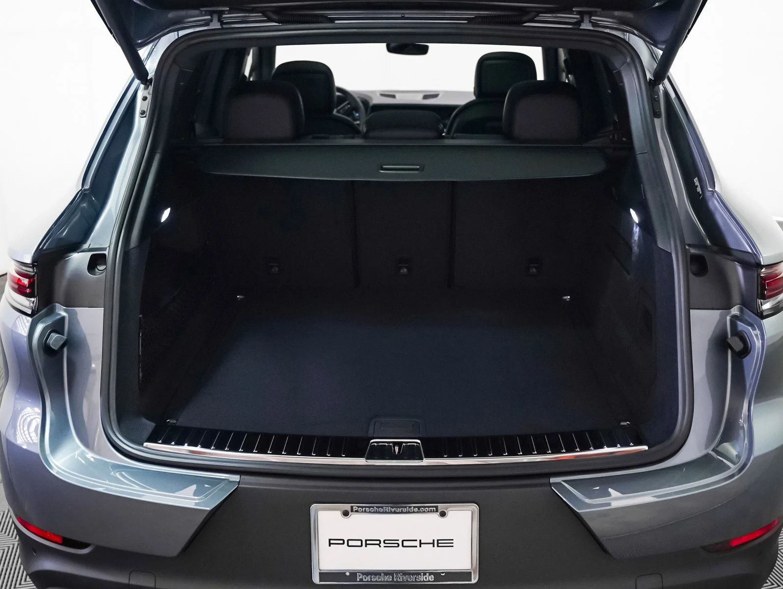 New 2026 VANADIUM GREY Porsche  image 27
