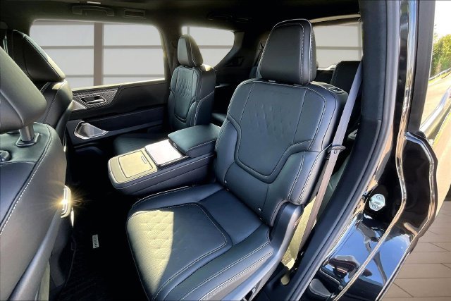 Used 2026 Black INFINITI AUTOGRAPH image 25