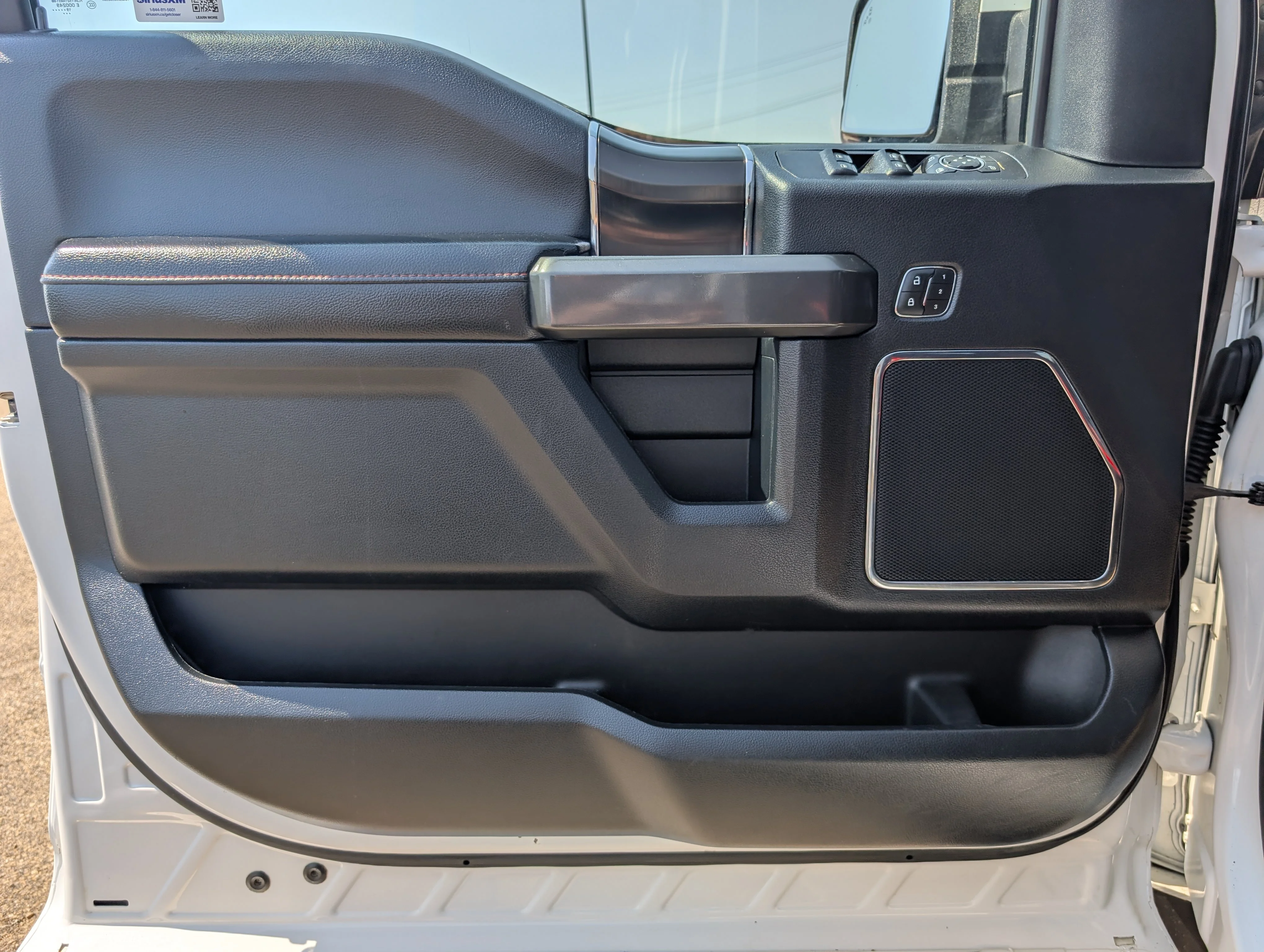 Used 2019 Oxford White Ford XL 4WD SuperCrew 5.5