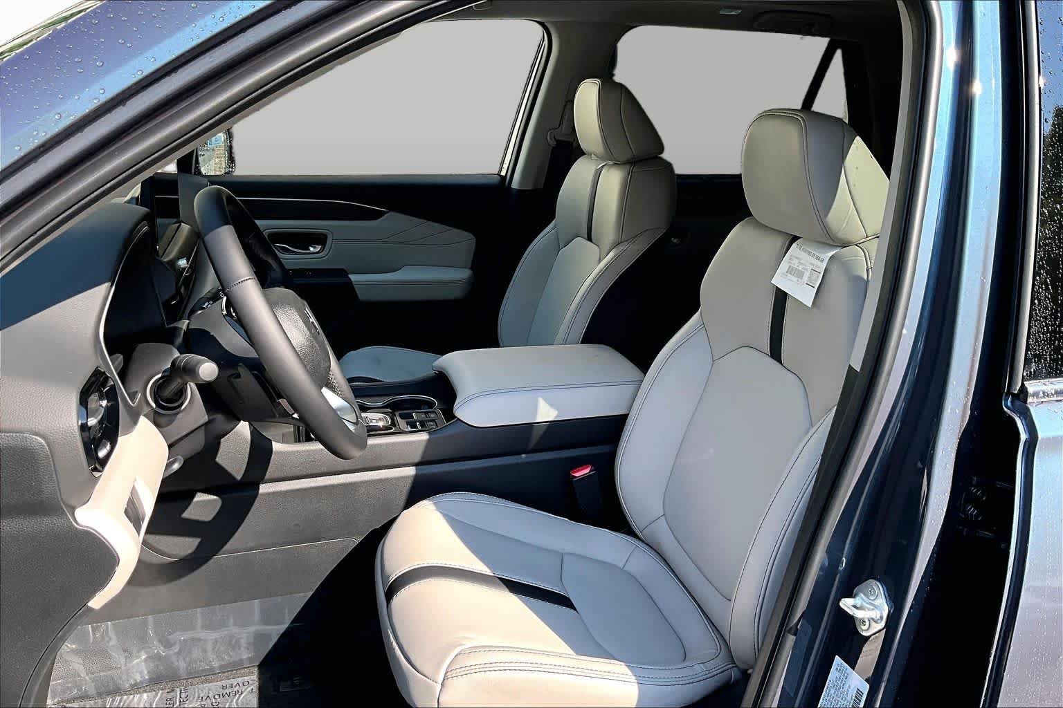 New 2026 Smoke Blue Pearl Honda Touring image 15