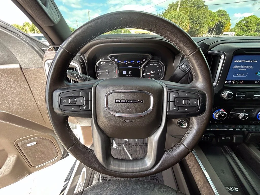 Used 2021 White Frost GMC Denali image 16