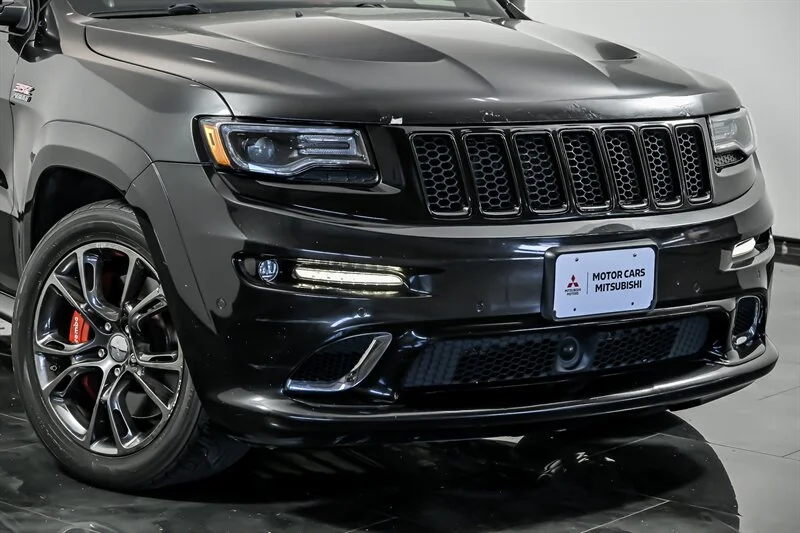 Used 2016 Brilliant Black Crystal Pearl Coat Jeep SRT image 2
