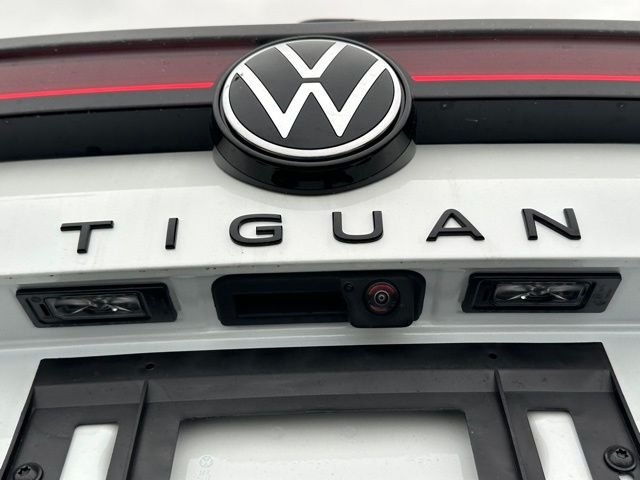 New 2026 Opal White Pearl Volkswagen 2.0T SE R-Line Black image 17