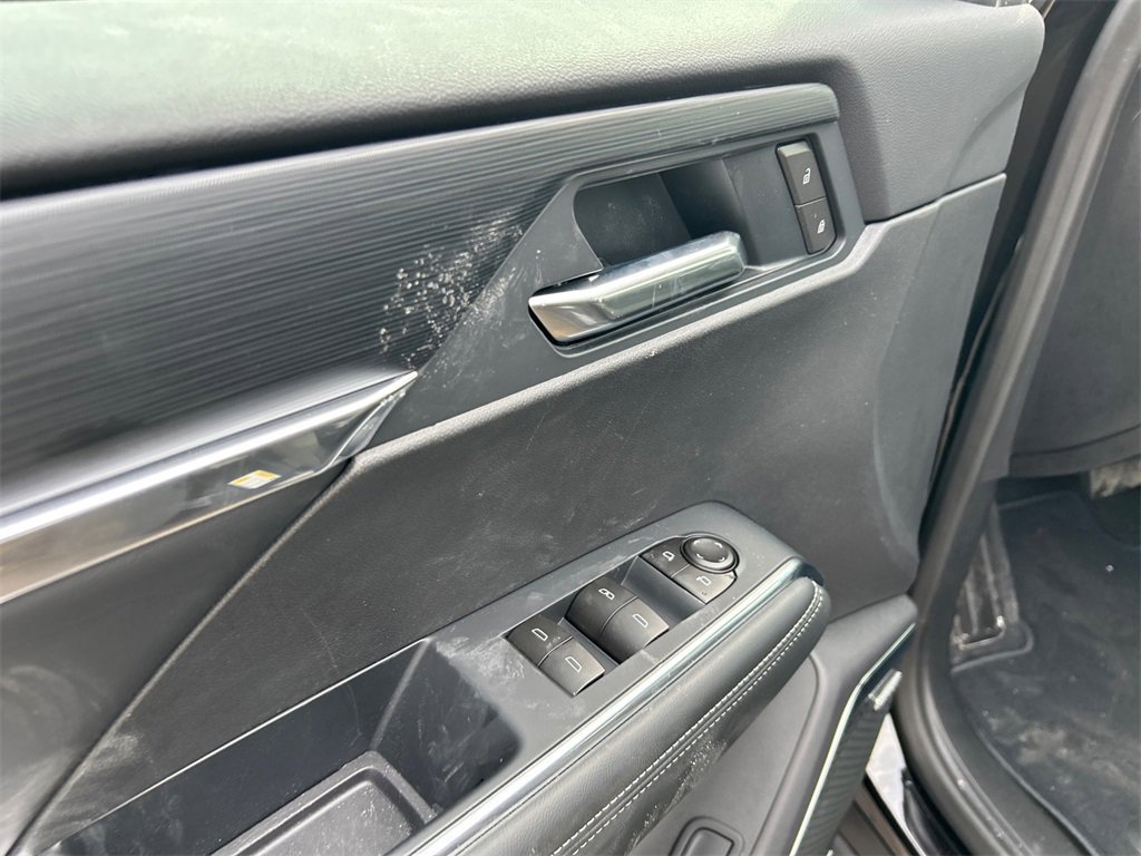 2026 GMC ACADIA - Image 13