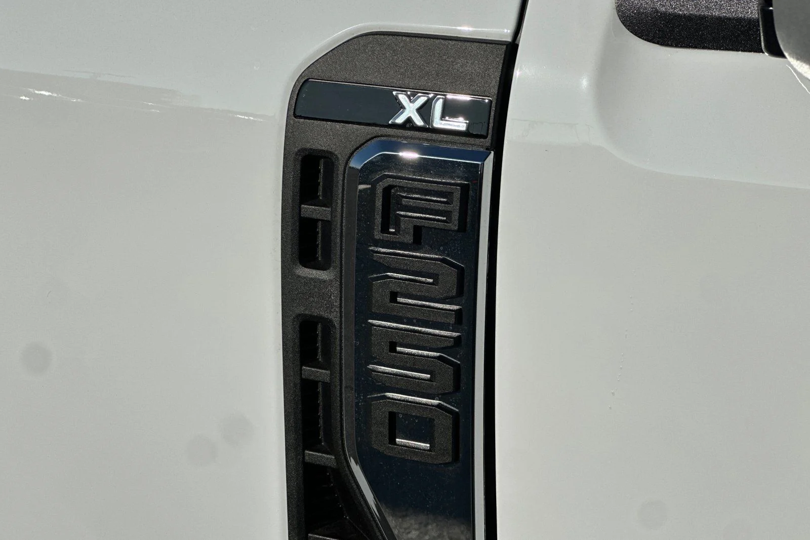 New 2026 Oxford White Ford F-250® XL image 23