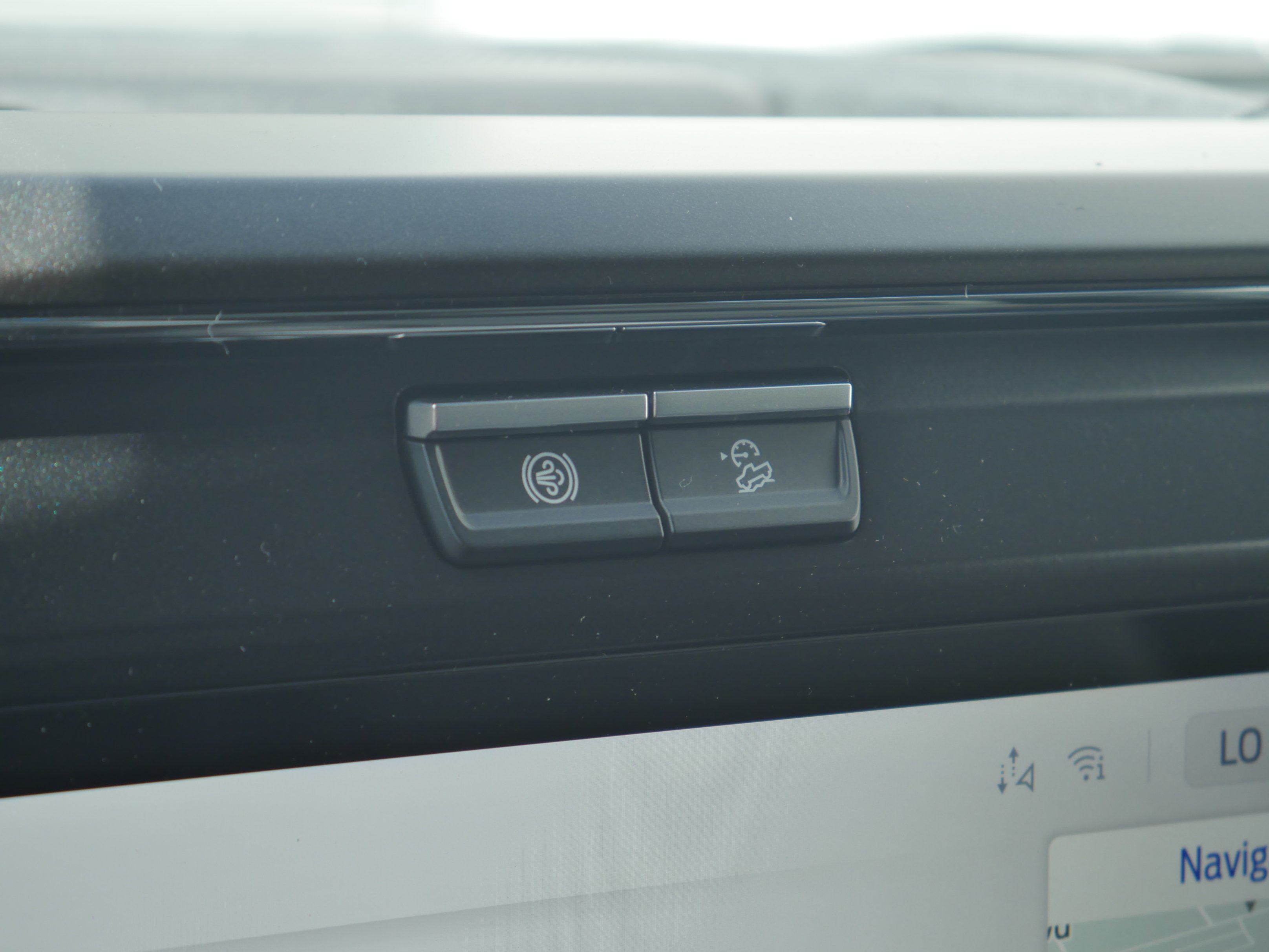 New 2026 Carbonized Gray Metallic Ford F-350® Lariat® image 12
