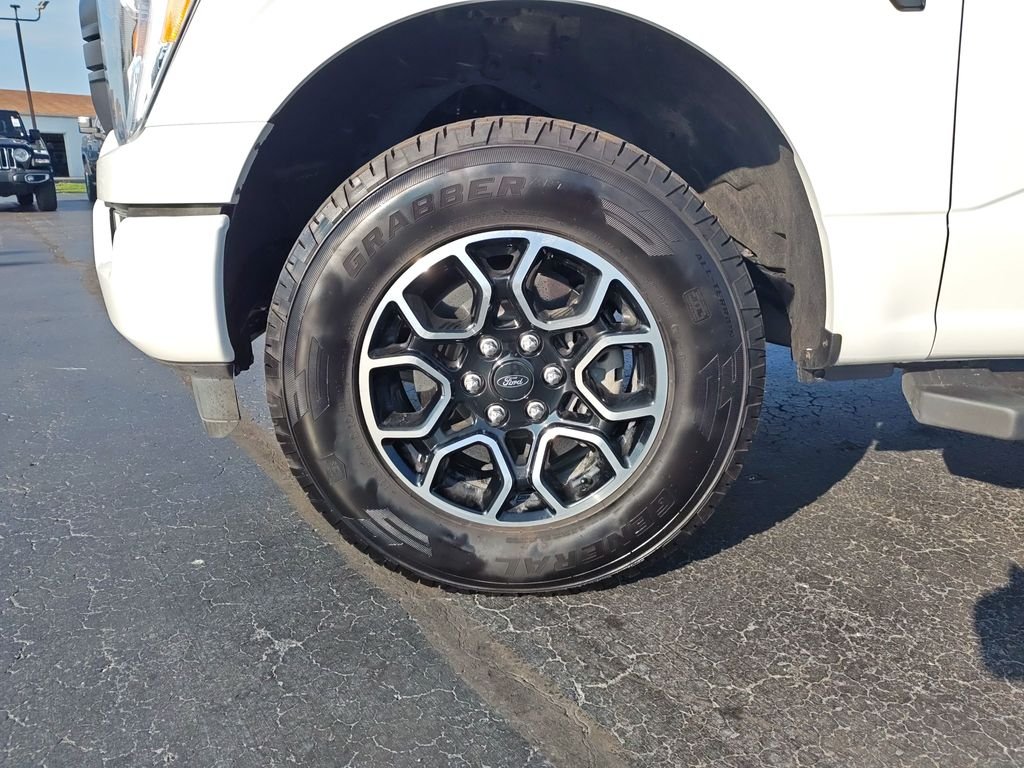 Used 2023 White Ford XLT image 10