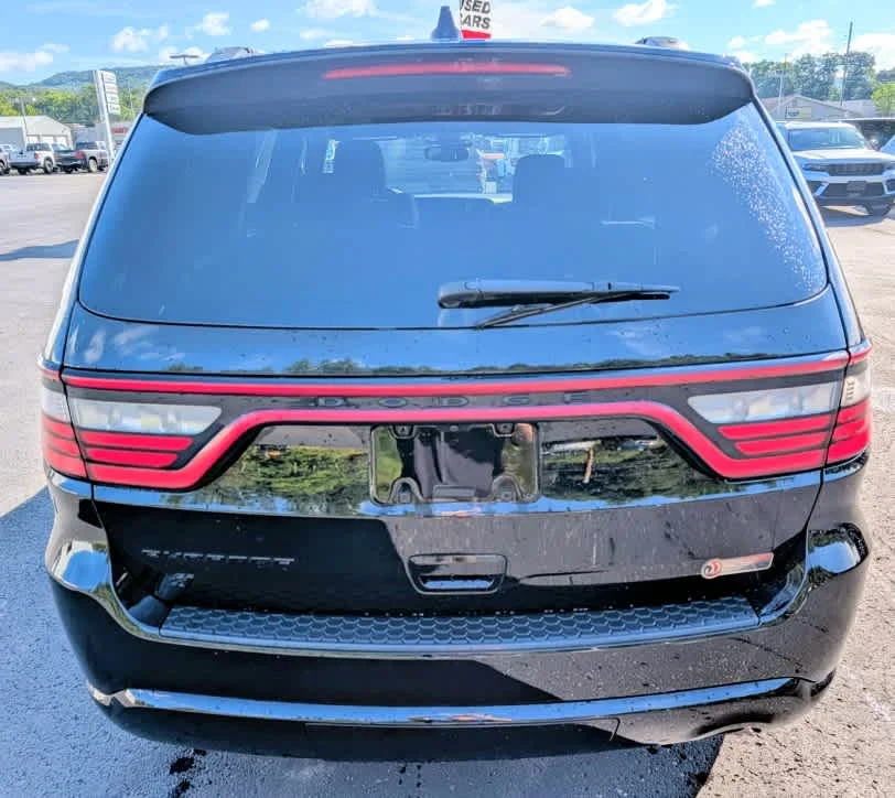 Used 2023 DB Black Clearcoat Dodge SXT Plus image 5