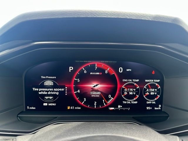 2025 Nissan Z NISMO - Photo 12