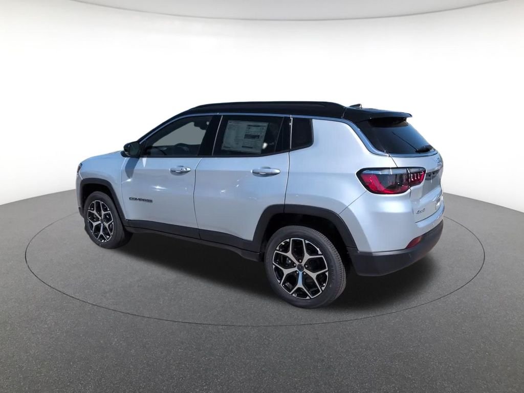 New 2026 Silver Zynith Metallic Clear-Coat Exterior Paint Jeep Limited image 8