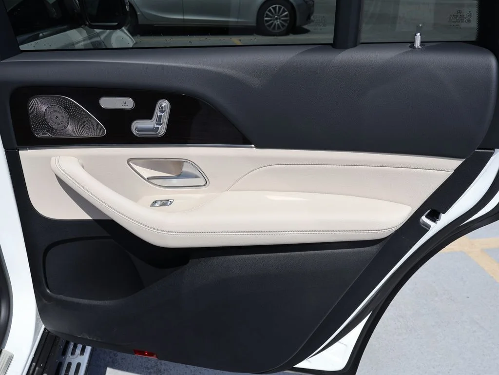 New 2026 Polar White Mercedes-Benz GLS 450 image 17