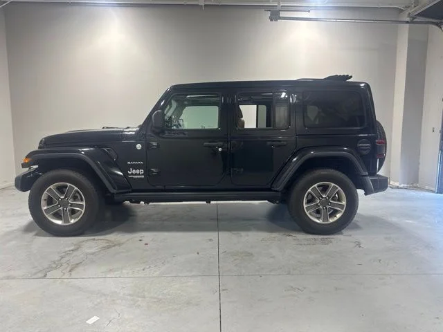 Used 2020 Black Jeep Unlimited Sahara image 10