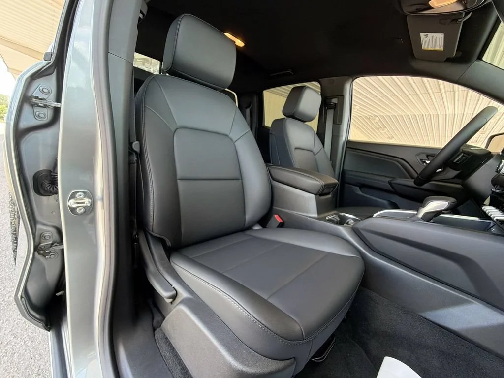 New 2026 Sterling Metallic GMC Elevation image 15