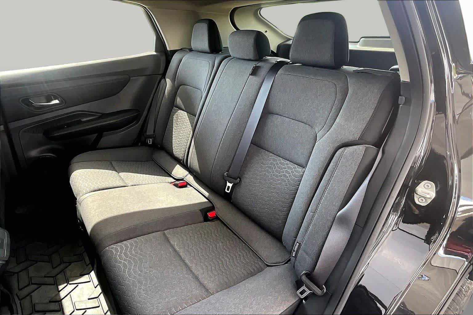 Used 2023 Black Diamond Pearl Nissan VENTURE+ image 18