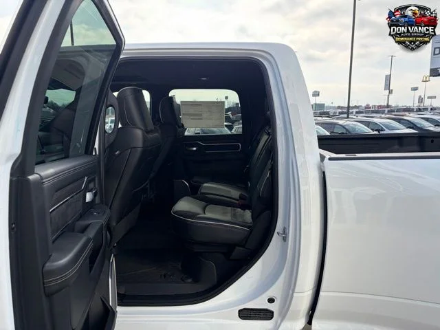 2026 RAM 3500 Laramie - Photo 22