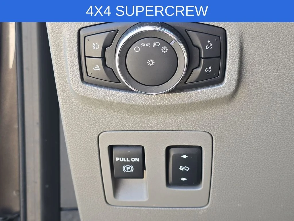 Used 2015  Ford XLT image 18