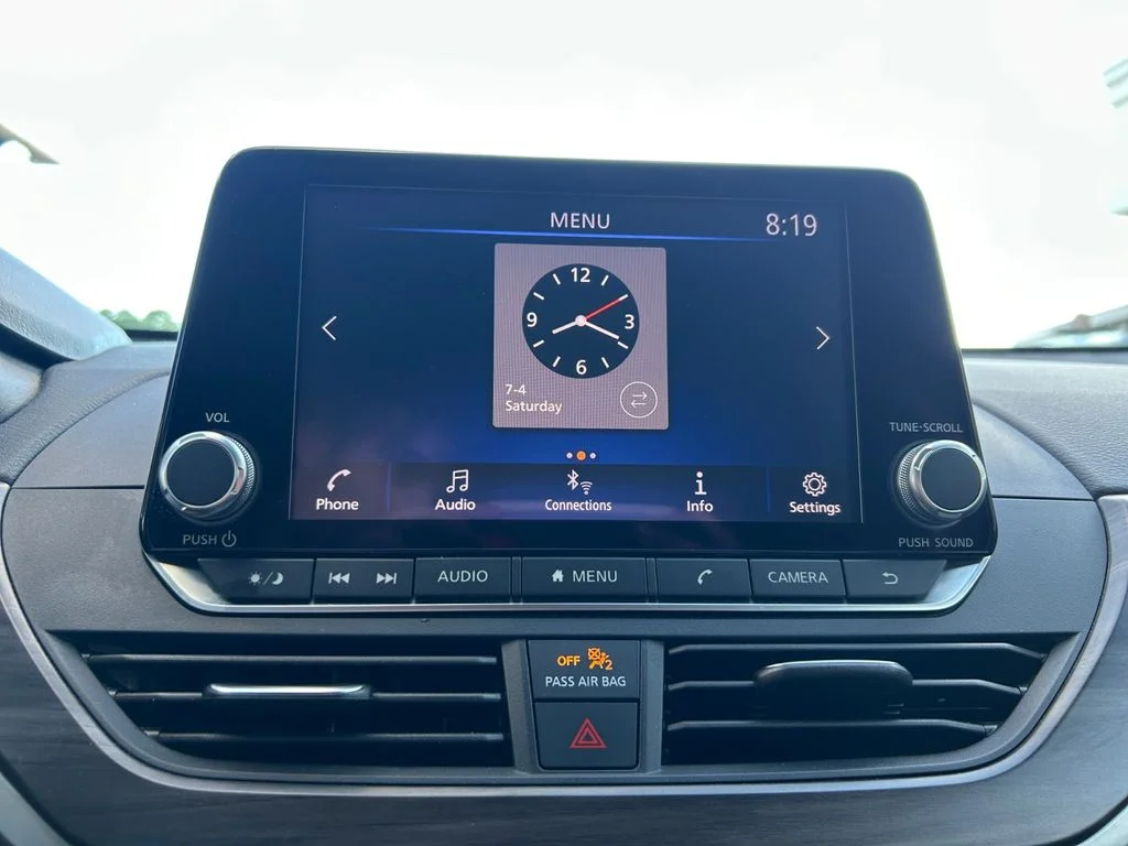 Used 2024 Black Nissan 2.5 SV image 21