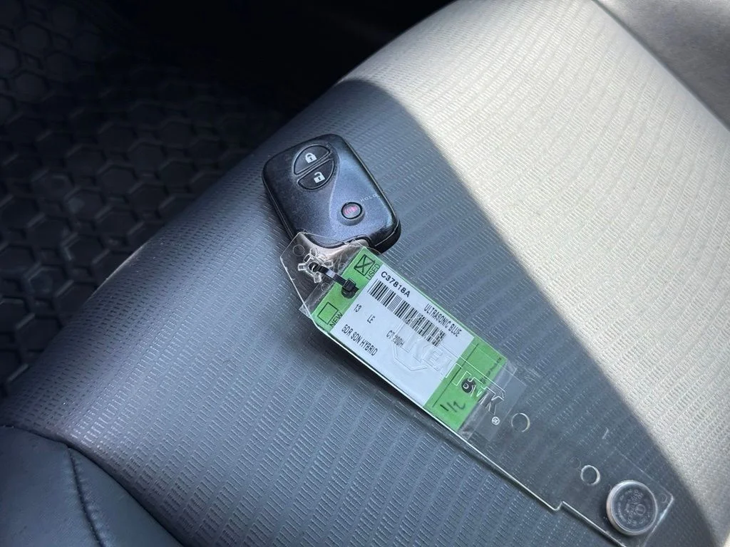 Used 2013 Blue Lexus 200h image 34