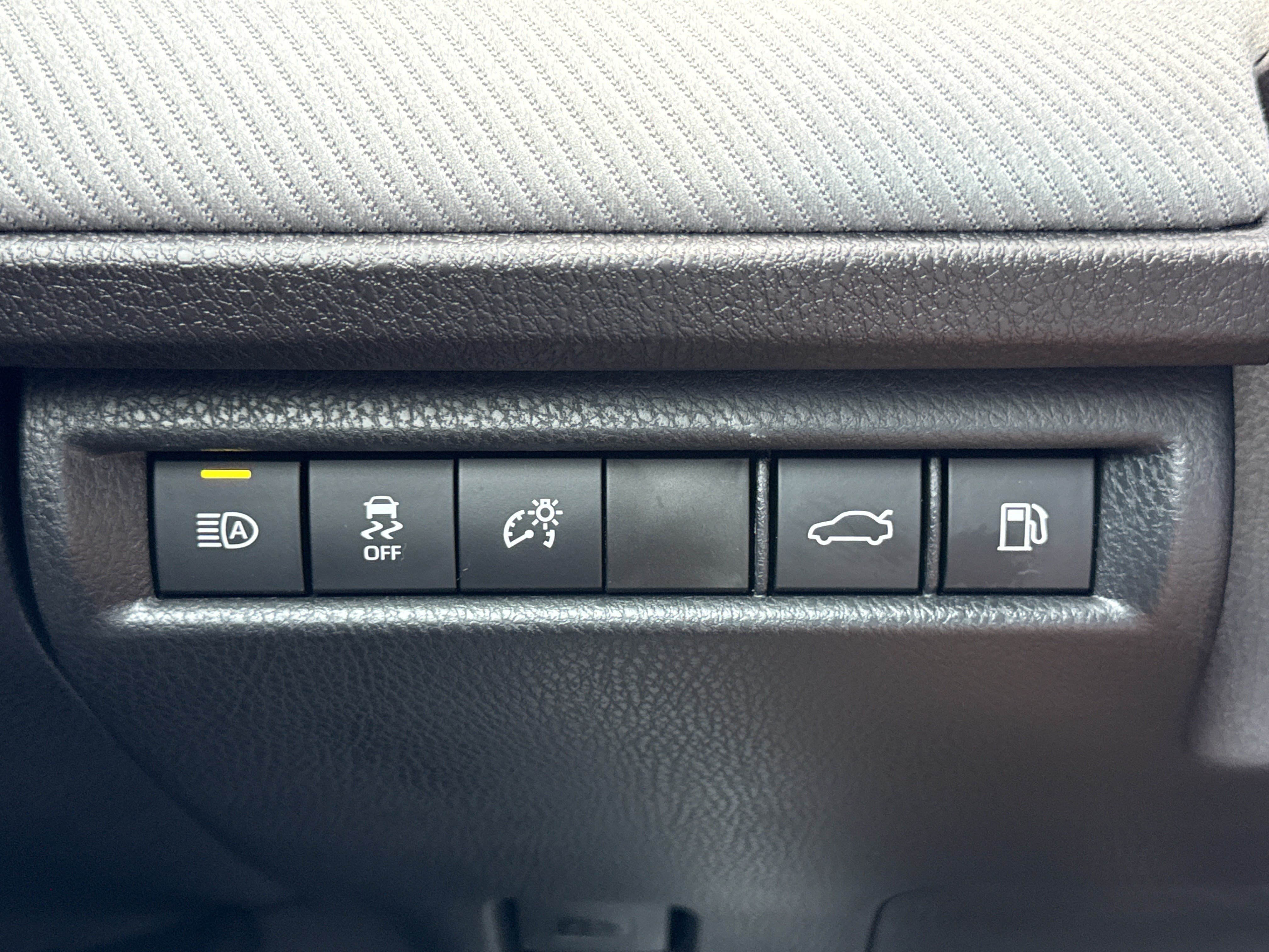 2026 Toyota Camry SE - Photo 62