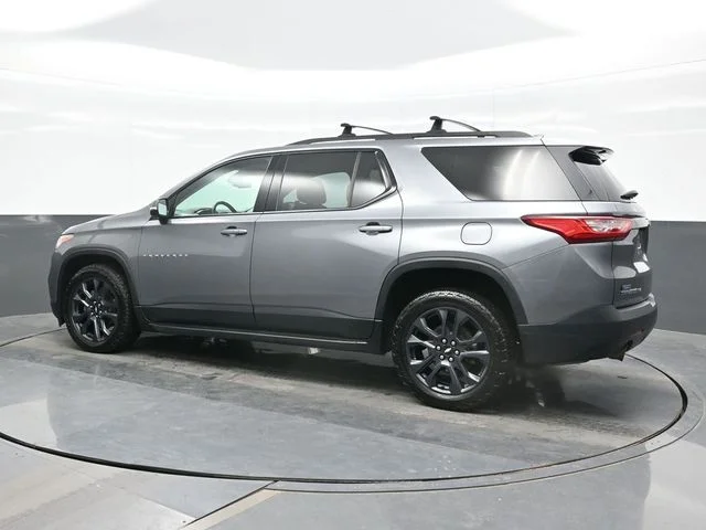 Used 2020 Gray Chevrolet RS image 3