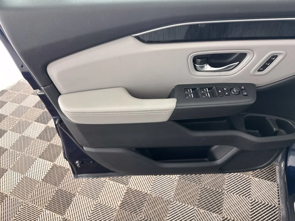 Certified Used 2025  Honda Elite image 20