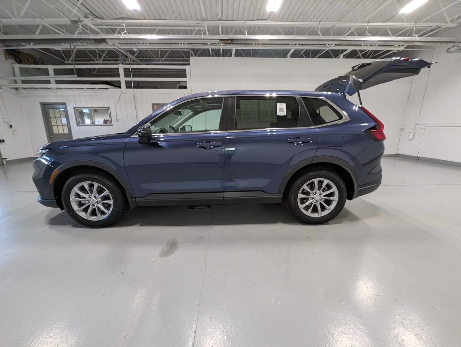 2025 Honda CR-V EX - Photo 13