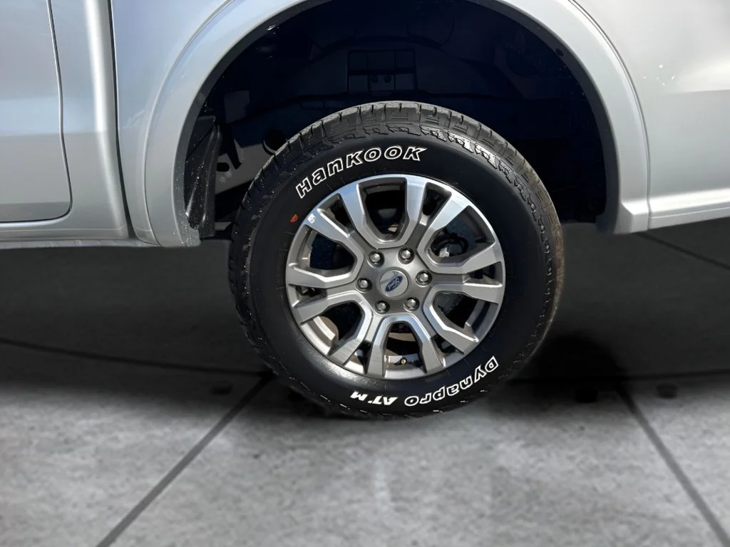 Used 2019 Silver Ford Lariat image 31