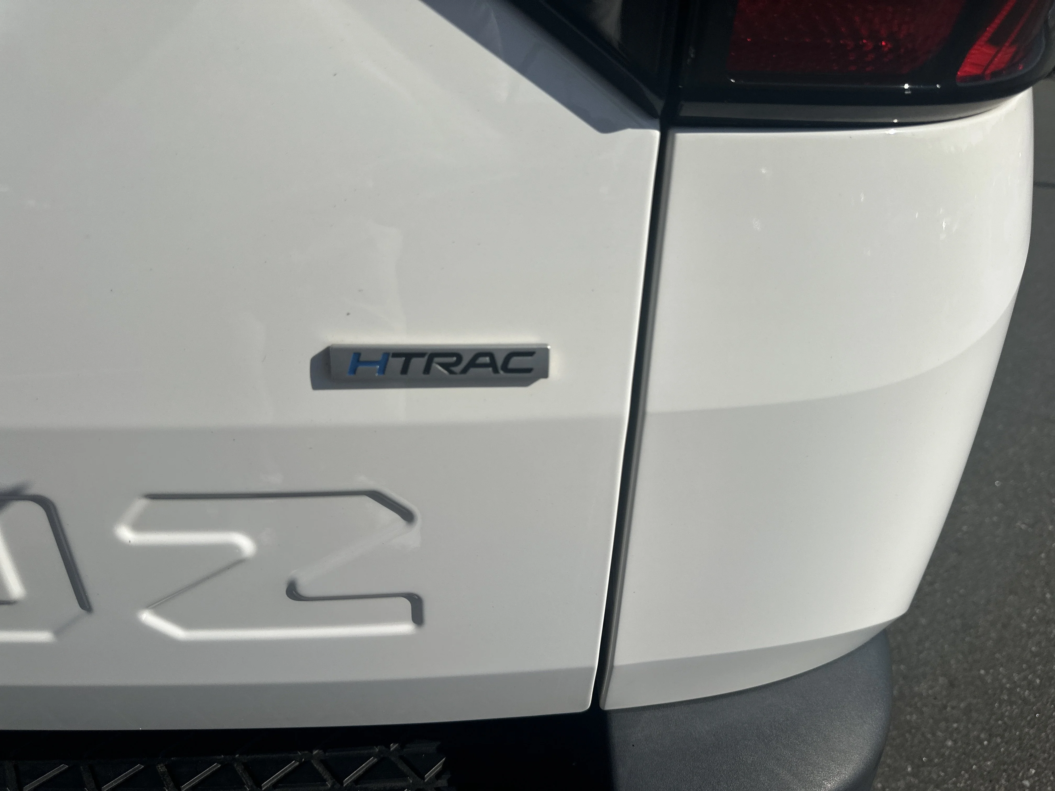 Used 2024 Atlas White Hyundai SEL image 28