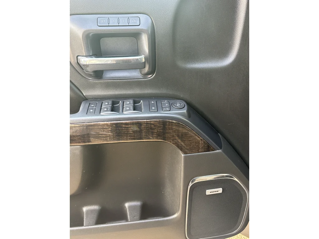Used 2016 Iridium Metallic GMC Denali image 9