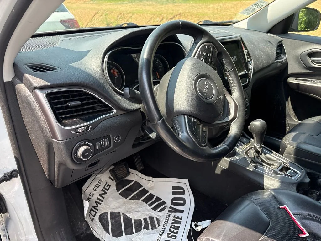 Used 2019 White Jeep Limited image 11